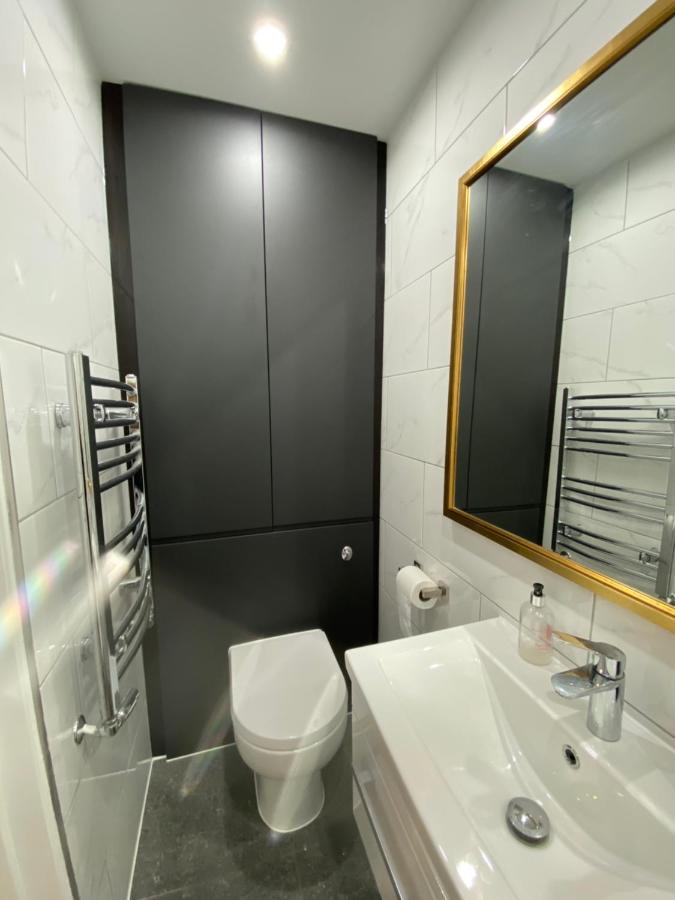 Stylish 1-Bed Studio London Exterior photo